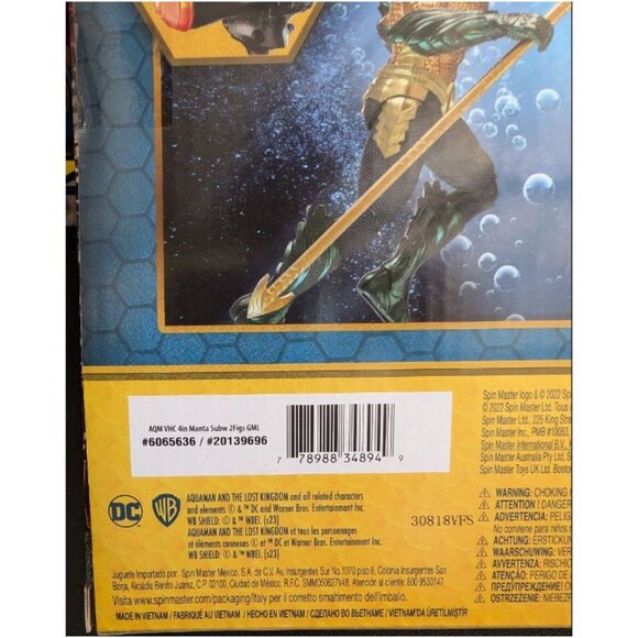 DC Comics Aquaman vs Black Manta Battle Action Figure Playset - Picture 5 of 11